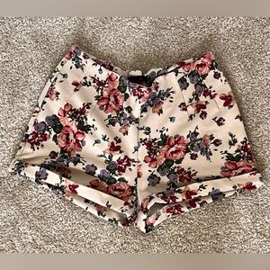 Set of two pairs of shorts. Stretchy comfy summer shorts